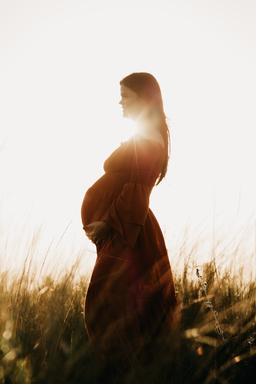 How to Overcome & Navigate a Stressful Pregnancy